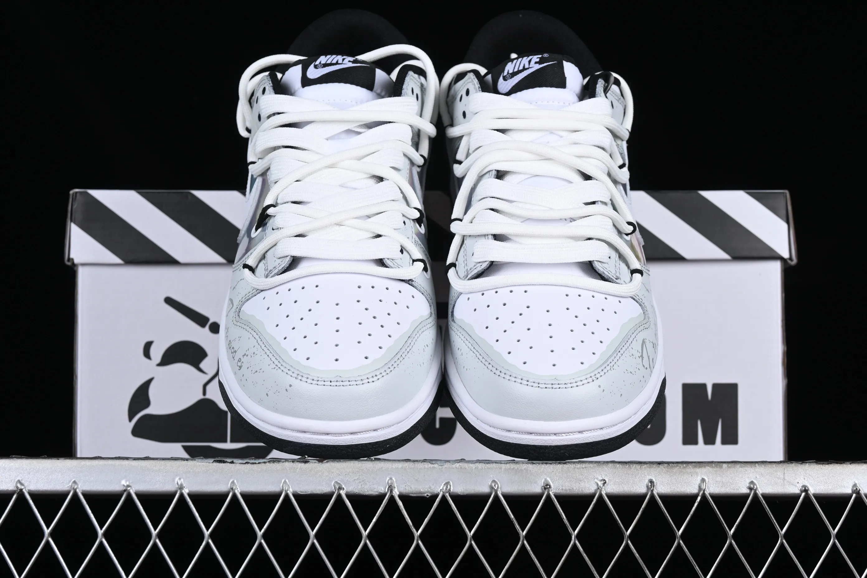 All categories Nk SB Dunk series Nk SB Dunk Low low-top sneakers Nk Dunk Low Dream Press Galaxy Stars Laser SB strap low-top casual sneakers DD1391-100